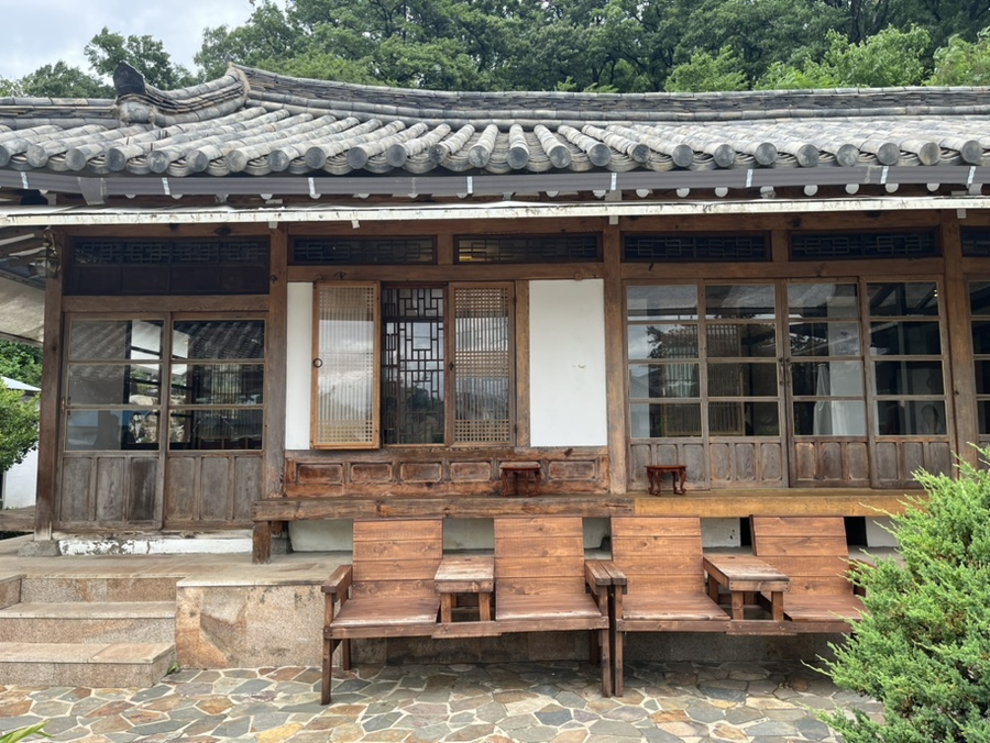 커피홀베이커리 한옥 건물
