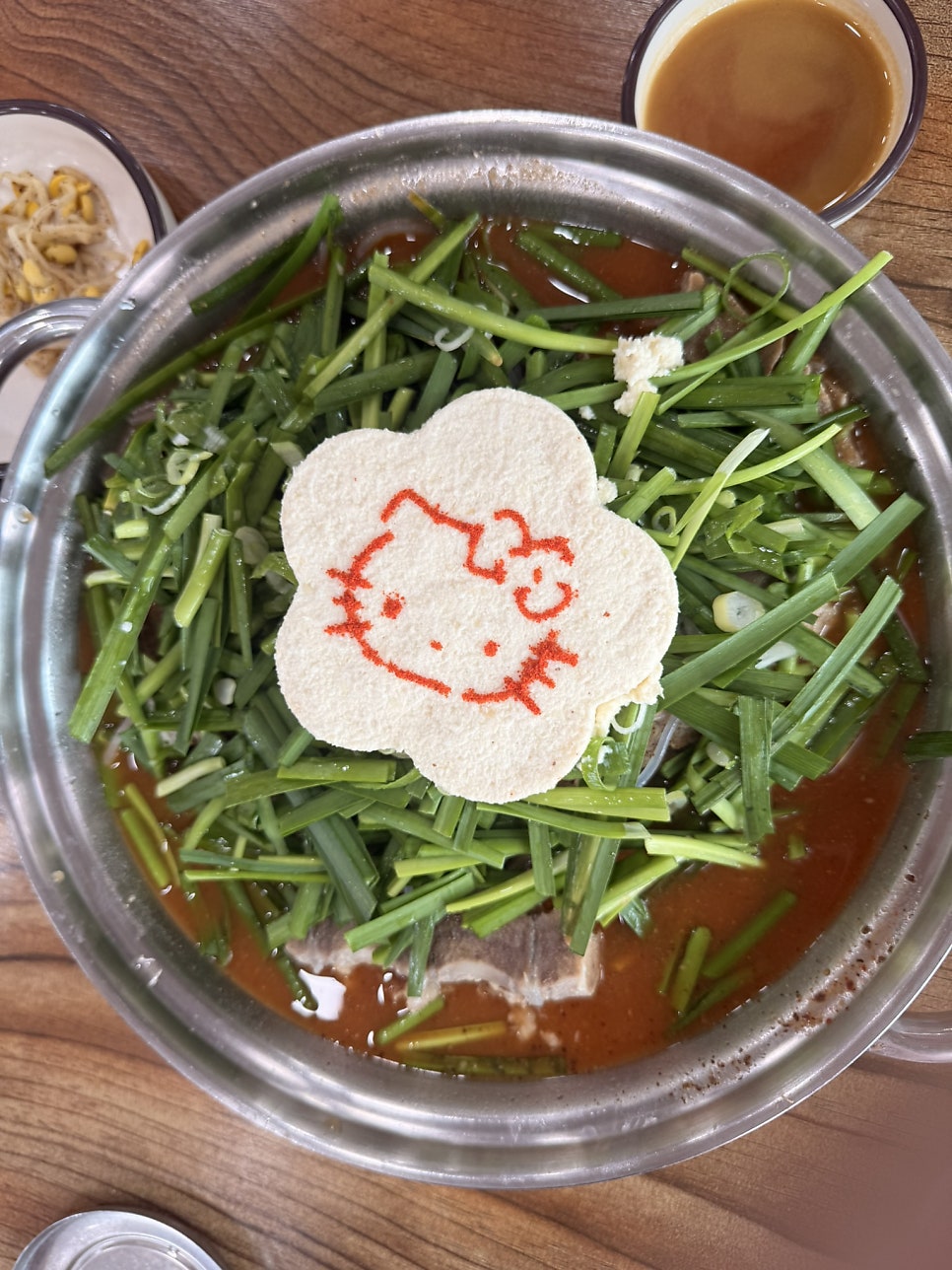 초당순두부길에서 만난 반전 한 끼, 강릉초당콩감자탕