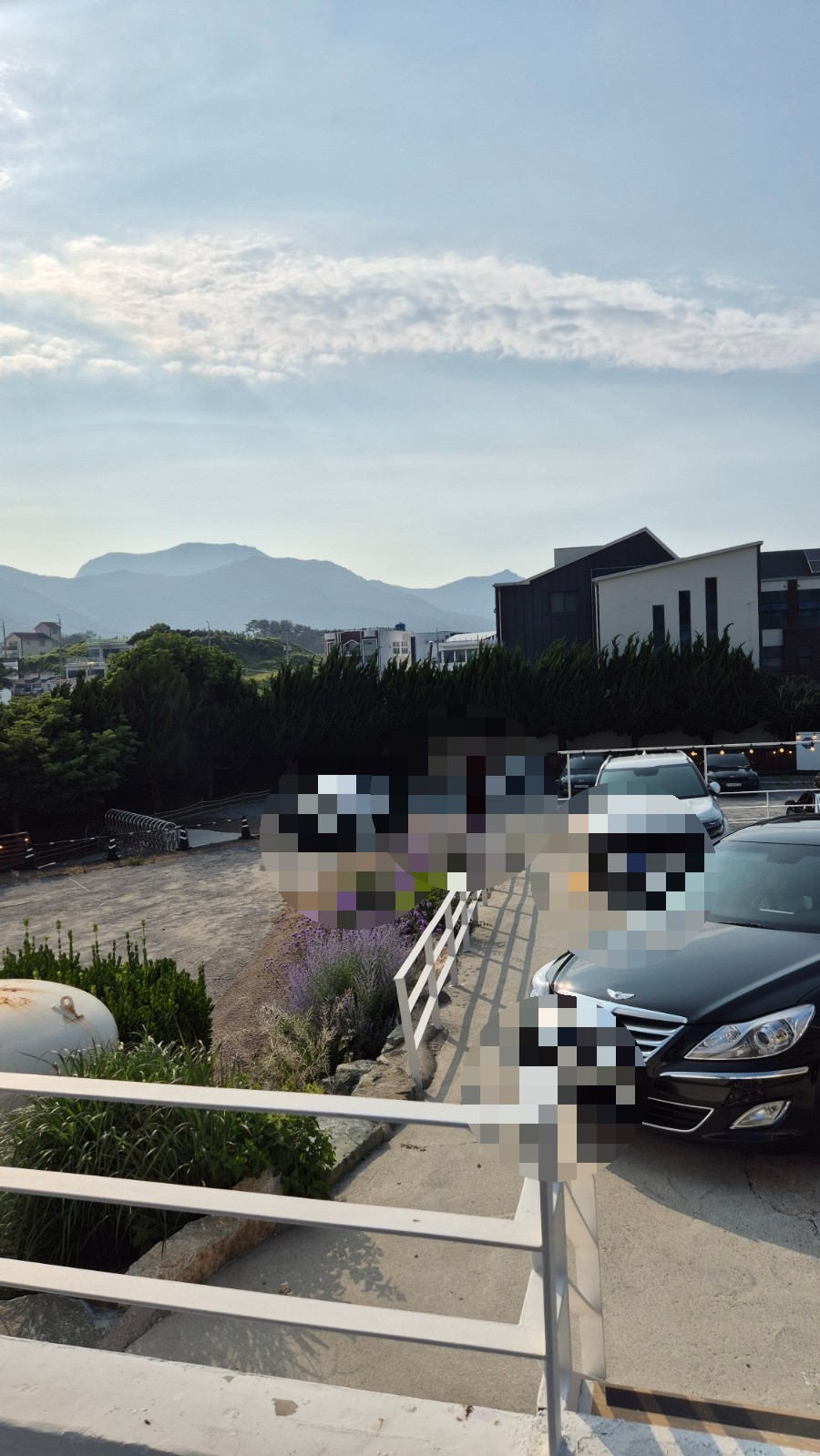 카페 메뉴판 — 음료 1인 1메뉴 규정