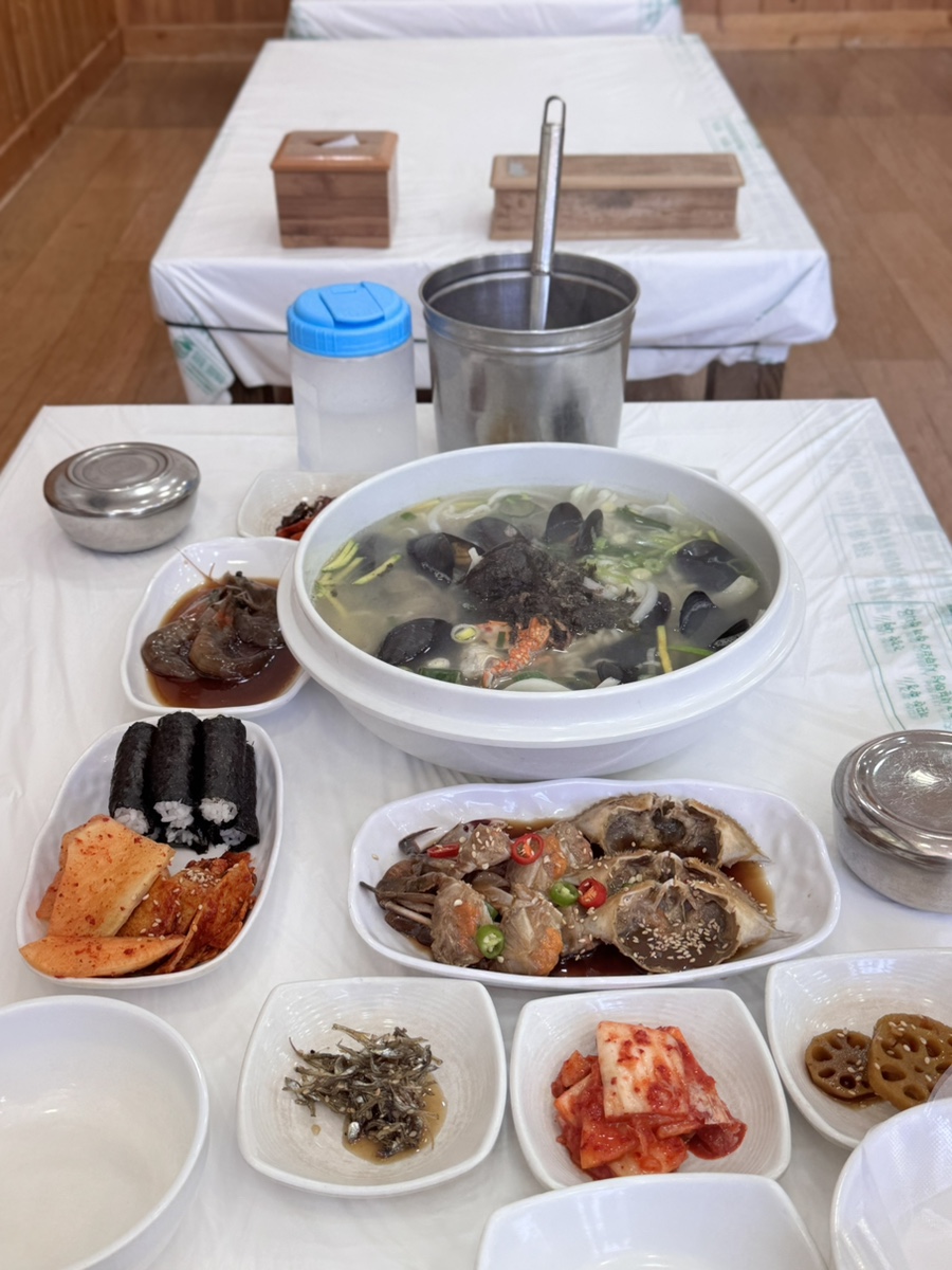 해물칼국수와 충무김밥