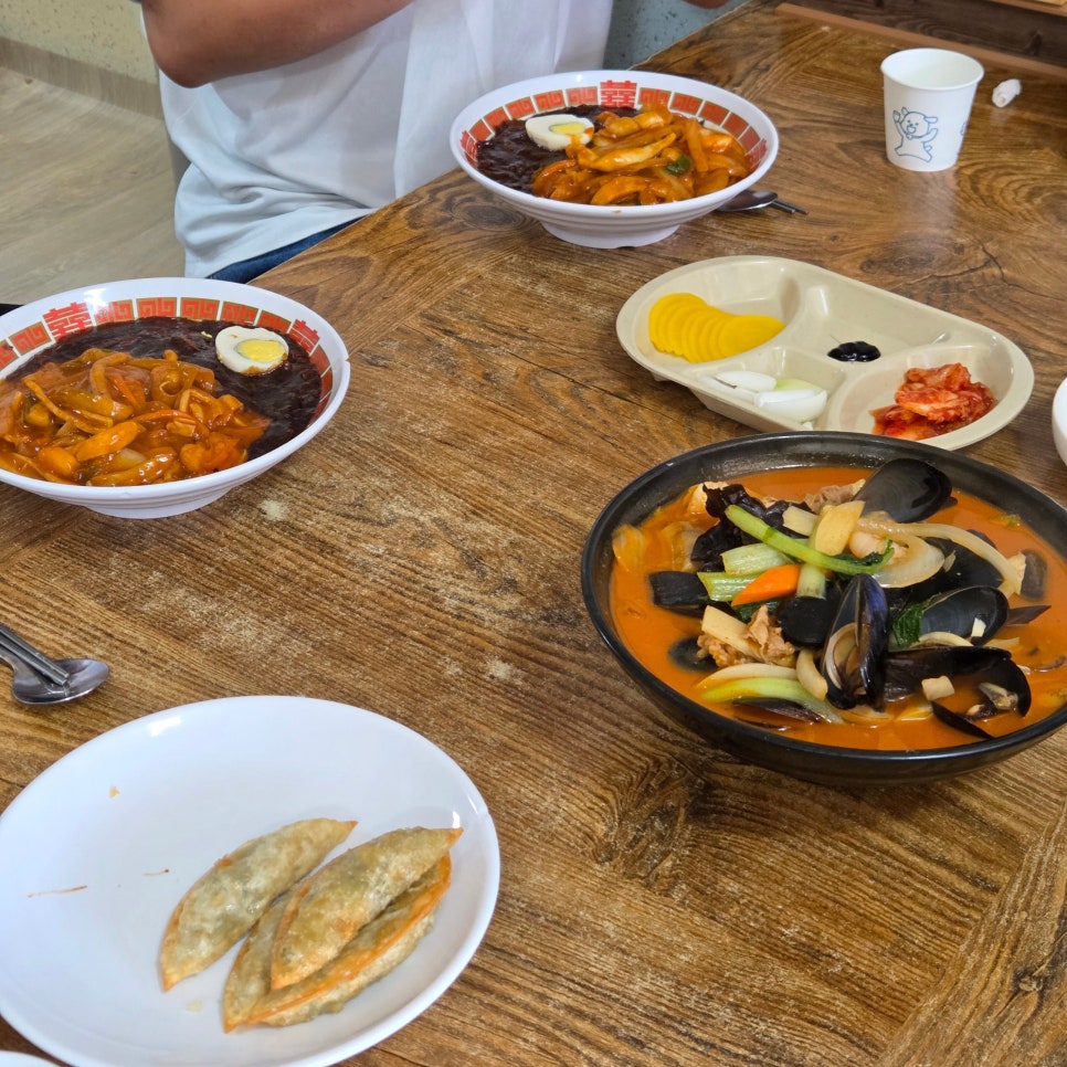 나래궁 비빔짬짜면