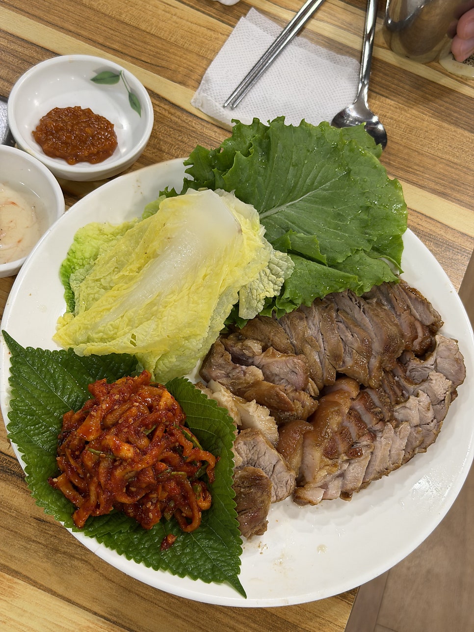 공주 제민천 칼국수·보쌈 맛집, 고가네칼국수