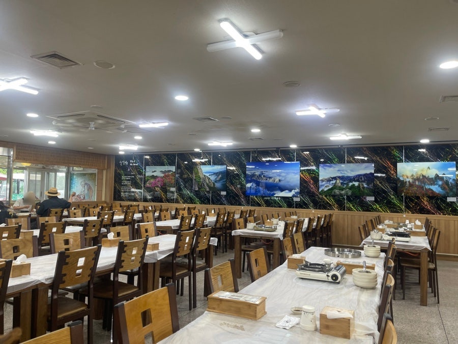 짬뽕해물순두부: 얼큰한 국물에 해산물이 넉넉하게